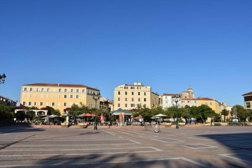 Appartement Plein De Charme - Ajaccio Hyper Centre 外观 照片